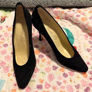 Norma B Women’s Black and Gold Suede Heels Size 8 M